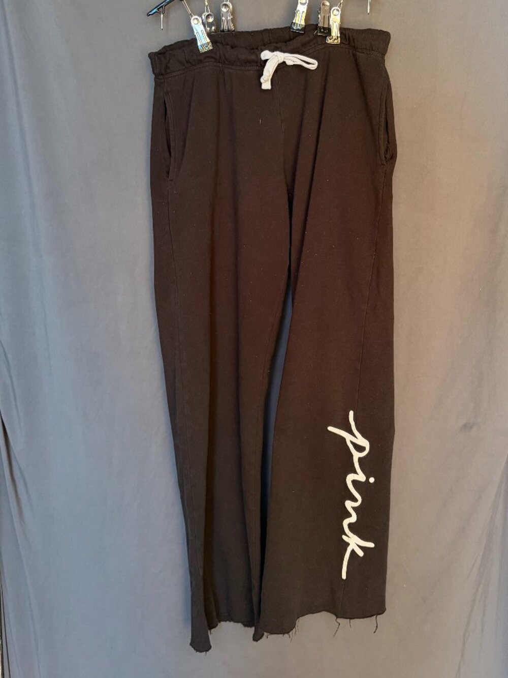 Women’s Black Victoria’s Secret Love Pink Sweatpants Small